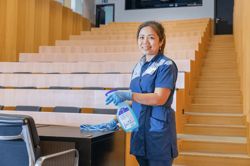 Cleaning_Xuan_Dang_Switzerland_2024_01