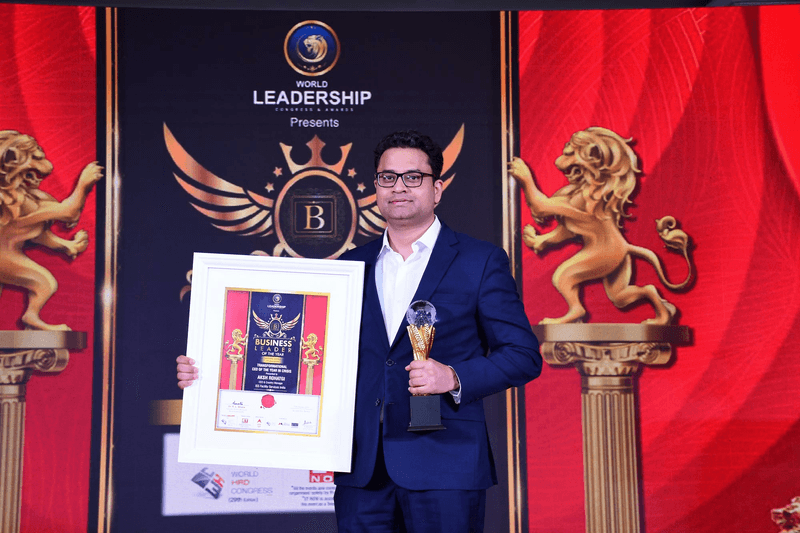 ISS IN CEO wins award