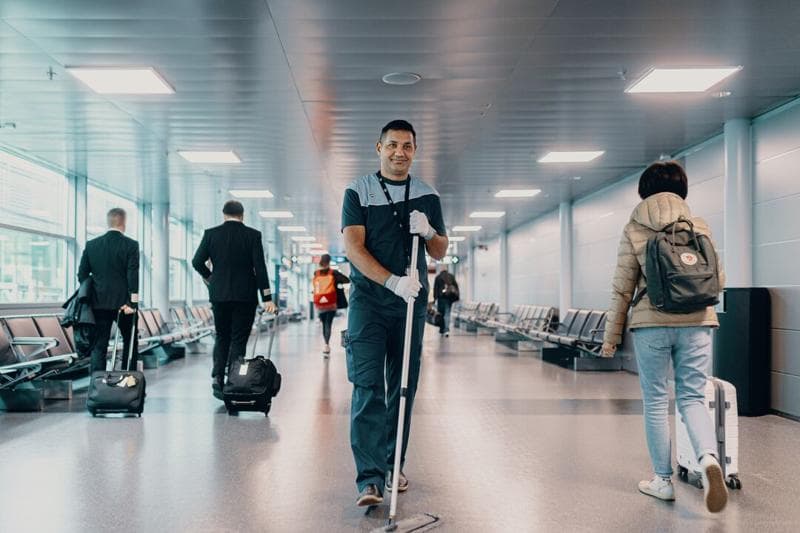Web_Desktop-FI_2019_Helsinki-Vantaa_Cleaning_01